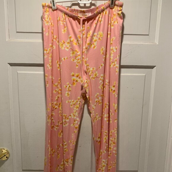 Natori~ NWT!!~ (Retail: 140) Luxurious Pajamas - Picture 12 of 15
